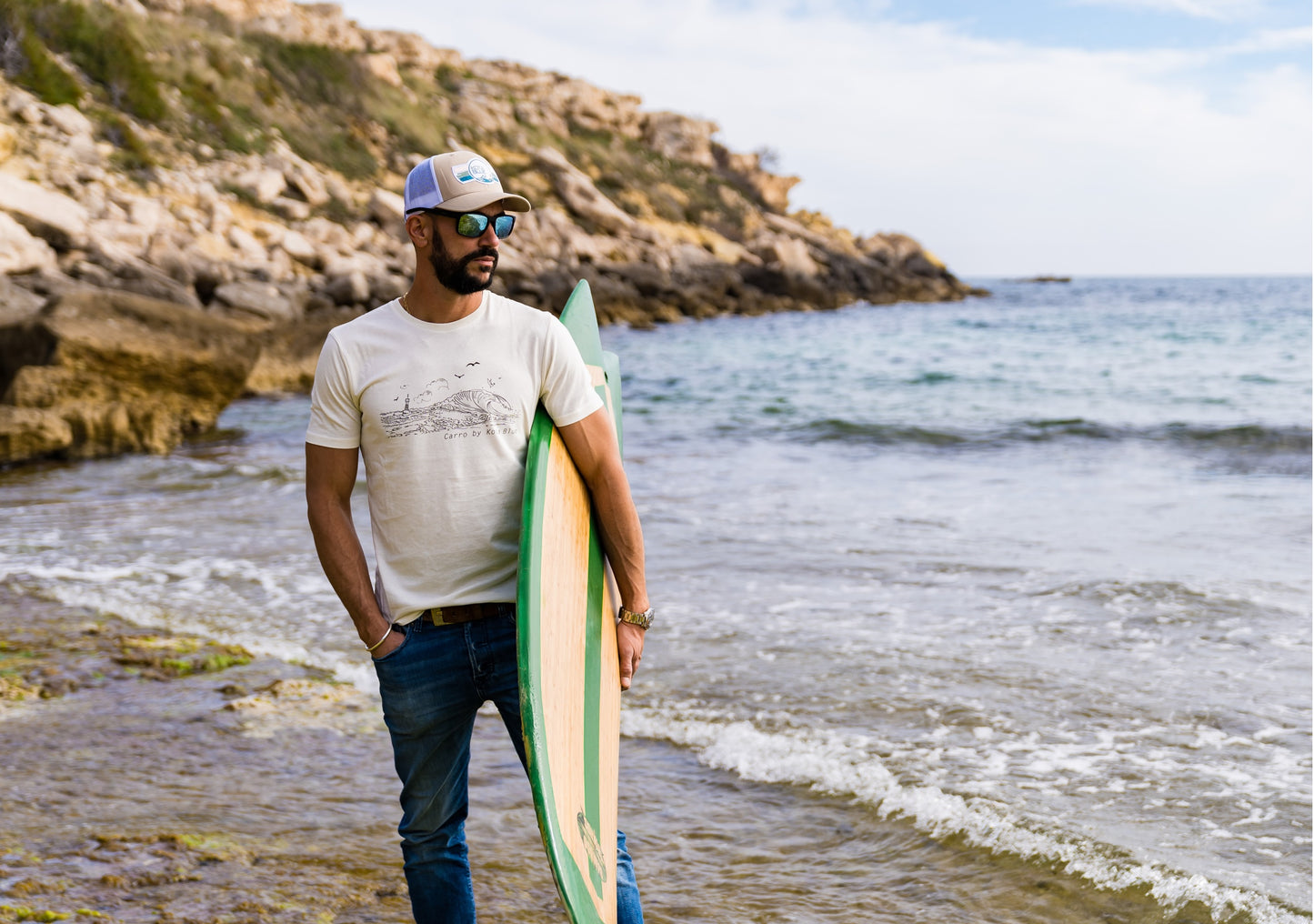 Casquette Retro Trucker Sand avec le logo Kota Blue brodé