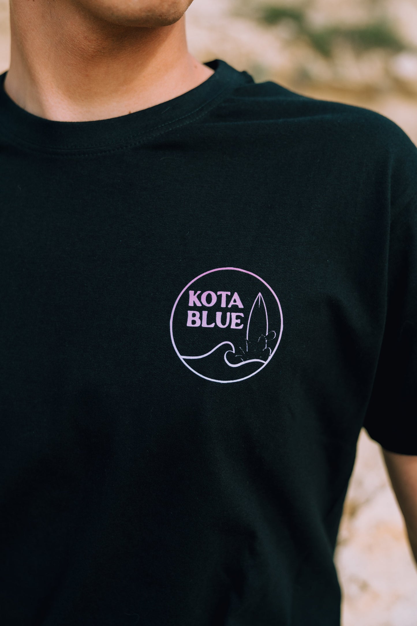 T-shirt Homme noir, logo dégradé violet