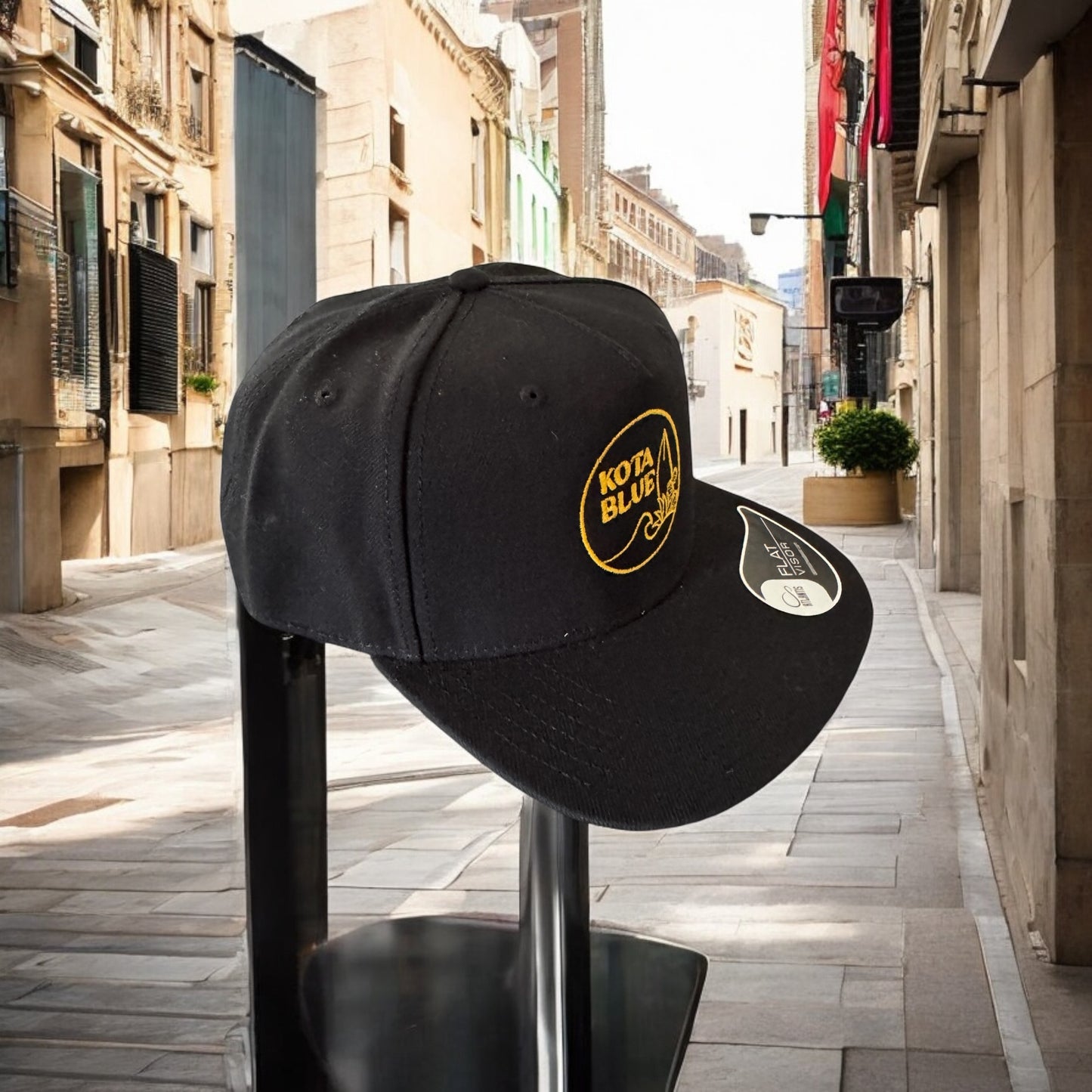 Casquette Black/Black Snapback logo brodé Kota Blue or mixte