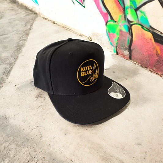 Casquette Black/Black Snapback logo brodé Kota Blue or mixte