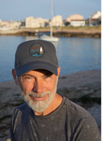 Casquette trucker toute grise