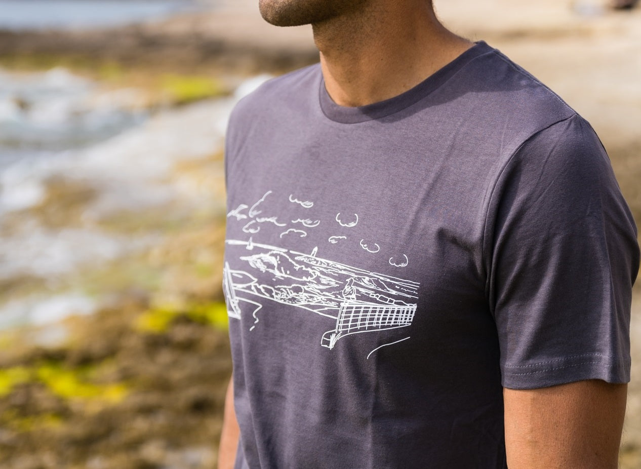 T-shirt gris avec le spot du Menhir à Sausset